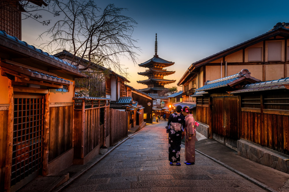 Travel Advisor vs DIY: Which is Best for Your Dream Trip?