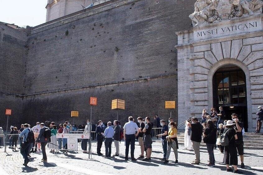 Vatican museum lines