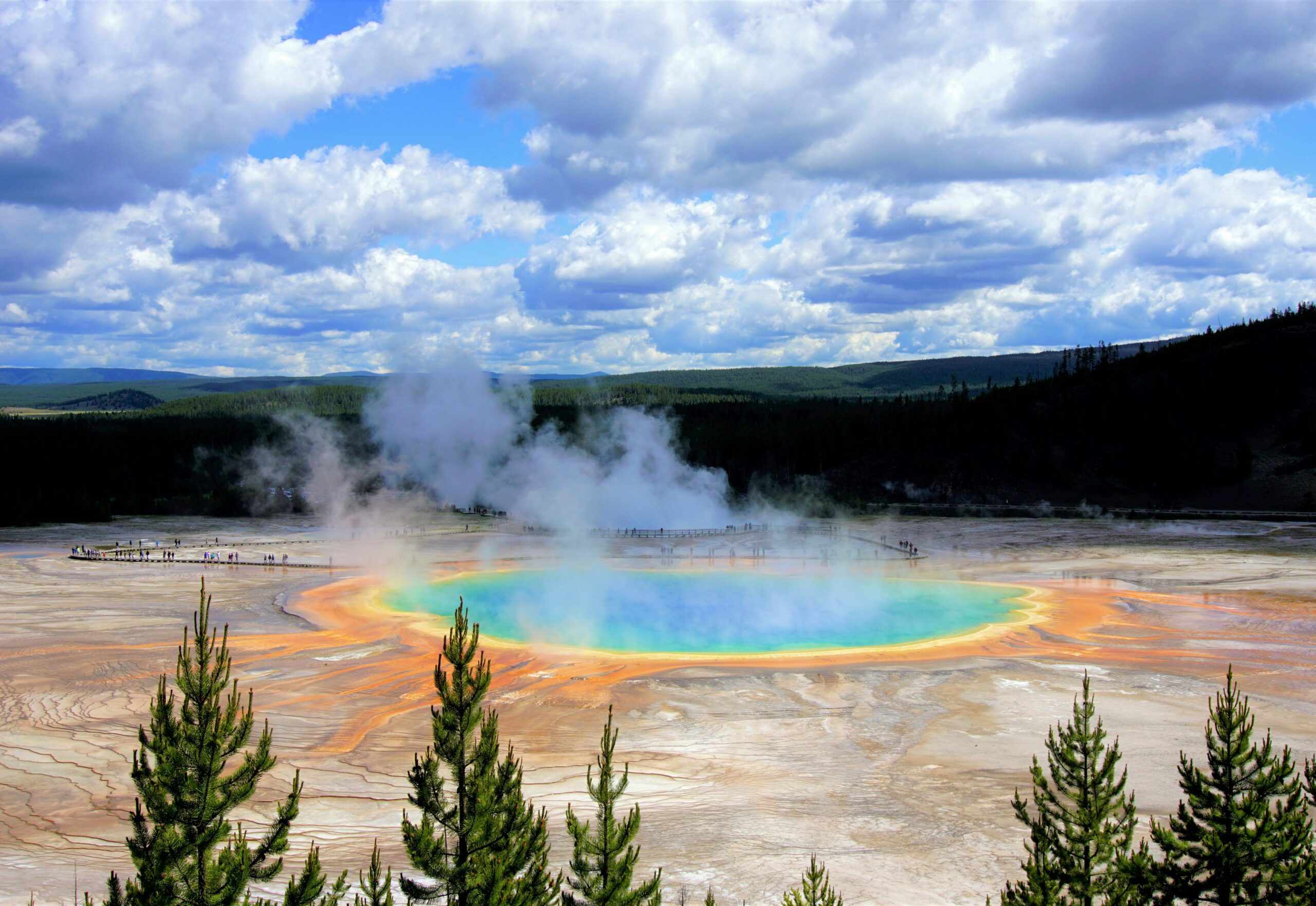 Yellowstone National Park Wyoming Old Faithful geyser Grand Prismatic Spring